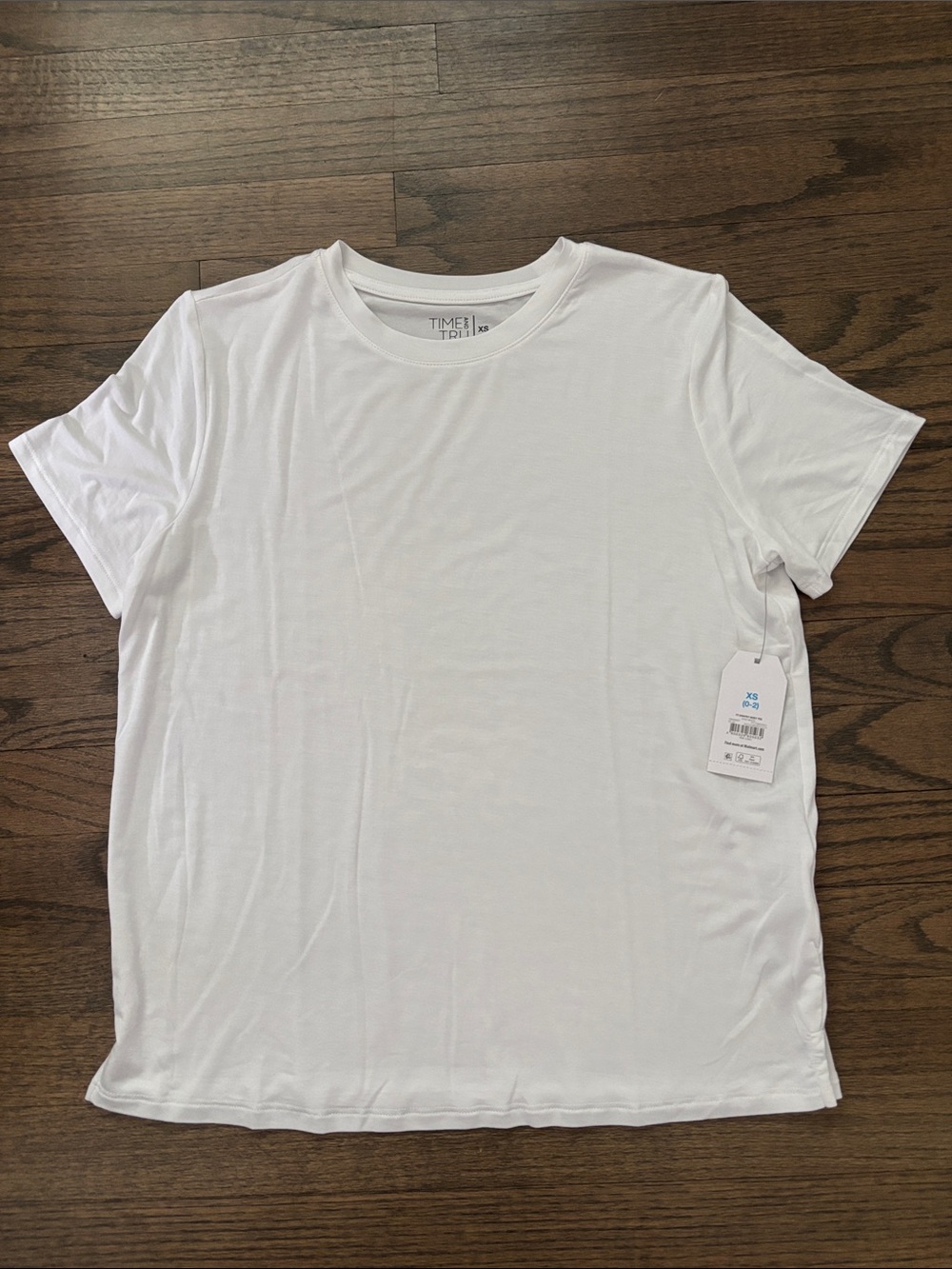 Time and Tru White Short-Sleeve Crewneck Tee - Picture 2 of 8